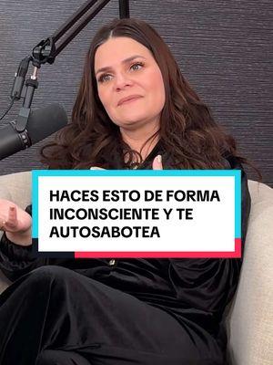 ¡Episodio 23 en el 🔗de mi perfil! Te contesto a esta pregunta en este episodio donde definimos 6 hábitos que ni siquiera eres consciente de que tienes y sabotean tu felicidad.  Muchos de estos hábitos tóxicos nacen en lo más profundo de tu mundo emocional: en esos pensamientos que se repiten, en las creencias que has construido y en las emociones que te cuesta procesar.  Sin que te des cuenta, todo lo que llevas dentro se proyecta en tus relaciones, en las decisiones que tomas y en los límites que no te atreves a poner, afectando cada rincón de tu vida. Hoy te invito a que lo transformes. #amorpropio #autosabotaje #psicologia #autoestima #sanar 