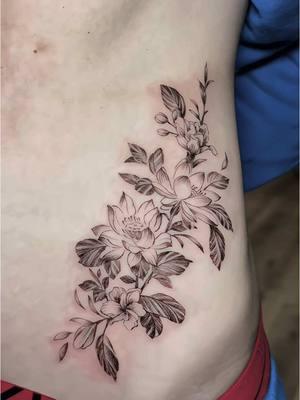 💐💐💐    #girltattoo #girltattoos #tattooidea #tattooideas #finelinetattoo #flowertattoo #flowertattoos 