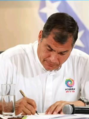 Rafael Correa ofrece darle a los migrantes deportados de Estados Unidos tres meses de sueldo mínimo, créditos para emprendimientos y ayuda psicológica. @Rafael Correa Delgado @DanielNoboaOK #ecuador #revolucionciudadana #rc5 #presidentedelecuador #luisagonzales #inmigrantes #paratiiiiiiiiiiiiiiiiiiiiiiiiiiiiii #fyp #ecuador🇪🇨 @Luisa González 