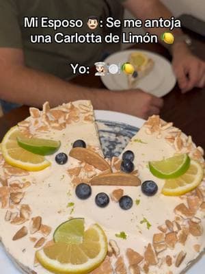 Carlotta de Limon 🍋 Receta Aquí:👇🏻 Ingredientes: 1 Lata de Leche Evaporada 1 Lata de Leche Condensada 1 Queso Crema 190gr 1 cucharada de vainilla  1/2 Taza de Jugo de limón colado 2 1/2 Paquetes de Galletas Marías 1/2 taza de leche 1 Limón verde cortado en rodajas 1 Limón amarillo cortado en rodajas  5 Galletas Marías troceadas Arándanos al gusto 1 Limón (su ralladura) Licúa: 1. Licúas la Leche Evaporada, la Leche Condensada, 1 Queso crema de 190gr, 1 cucharada de vainilla, 1/2 taza de jugo de limón. Agrega: 2.Agrega en un molde  una capa de galletas, remojadas en la 1/2 taza de leche,un poco de la mezcla de limón y repite hasta terminar con el resto de los ingredientes. Cubre con aluminio y refrigera por 1 hora o hasta que esté firme. Decora: 3.Decora con las galletas troceadas con las rodajas de limón, arándanos y la ralladura de limón  #carlota #paydelimon #Recipe #EasyRecipe #lemonpie #postre #dessert 