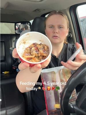 kids meal just doesn’t fill her🍳🍉🍟🥩🥦 #wmkeiad #kideating #kidbreakfast #kidlunch #kiddinner #kidfood #funfood #realisticdinners #realisticmeals #easydinners #easymeals #chickfila 