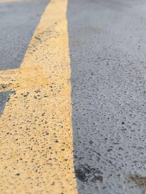 🚧🚧 #parkinglot #parking #lot #stripe #line #lotmarking #garage #graco #striping #paint #painting #yellow #lines #spray @M3 @CHATTT @Team Tricon 