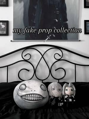 Fun Fact I used to cosplay a lot when I was younger. My first con was AX in 2012 😪My first cosplay was Barasuishou from Rozen Maiden! XD #finalfantasyvii #finalfantasy8 #squareenix #kingdomhearts #devilmaycry #fakeprop #collection #myroom  