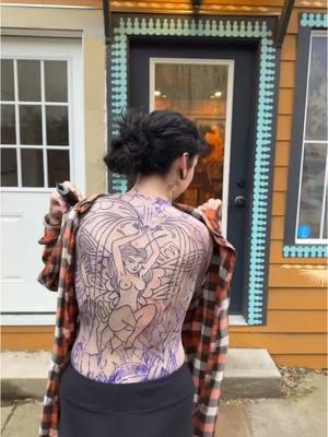 I got 85% of the outline done, with about 45 mins left. I can’t explain to you guys how horrible the pain was at the bottom of my back. #fyp #foryoupage #foryou #tattedgirl #tattoos #tattootiktok #backtattoo #anericantrad #americantraditonaltattoos #oldschool #oldschooltattoo #backpiece #americantraditional #americantraditionaltattoo 