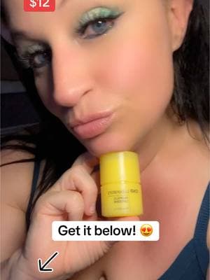 This lip mask inwear all day! Its honey butter!  Even tastes sweet! I donlove this one ladies! $12 too! #fyp #fypシ゚viral #lips #lipstain #lipmask #plumplips #plumpinglipbalm #honey #honeybutter #makeup #SelfCare #skincare #lipglossbusiness #cnp 