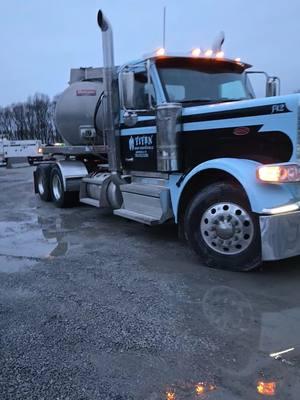 #drillbabydrill #ohio #titanenergytransportation #oilfield #brinewater #waterhauler #production #589 #transport #peterbilt 