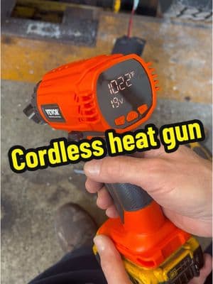 Dragging out an extension cord is what I dread most about using a corded heat hun. Not no more!!@Vevor_mabel0702 @Vevor_US #vevor#heatgun#cordlessheatgun#mechanicsoftiktok #mechaniclife 