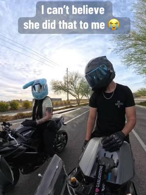 Handshake? 😢  #motorcycle  #fyp #yamaha #r7  #bikelife #couple  #biketok  #BookTok #bikergirl