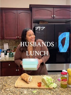 Lunch for my husband 🩷 #MomsofTikTok #sahm #sahmtok #lunch #lunchformyhusband #lunchbox #pack #packwithme #lonche #loncheparamiesposo #husbandwife #fy #momcontent #morning #morningvlog #food #bluecollar #wifey #wifelife #sahmsoftiktok #sahmof2 #youngmom #husbandwife #husbandslunch  #fypage #bluecollarwife #electrician #electricianwife #wifelife #pack #packwithme 