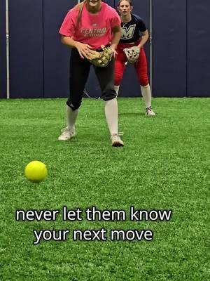 keep em guessing  #softball #baseball #softballedit #softballcore #creatorsearchinsights #infield 