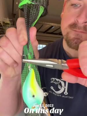 Still hate trebles 🤣 #bassfishing #fishingtiktoks #fishing #fishingvideos #kayakfishing #bigbass #custommade #crankbait 