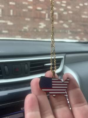 #hotitem #mapnecklaces #necklace #world #map #whereyoufrom  #friends #treatyourself #ValentinesDay #valentinesdaygift #valentinesdaygiftideas #lovelanguage #seasonalgems #finetoo #tiktokshopjumpstartsale #usa #unitedstates #🇺🇸 ❤️