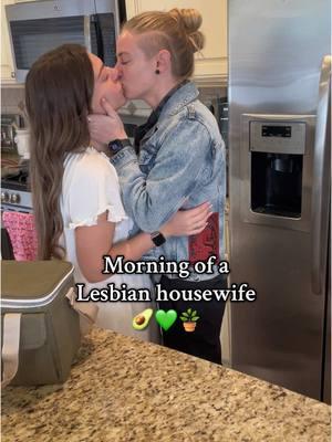 Happy Friday 💖✨ #lesbiantiktok #lesbianhousewife #wlw #wives 