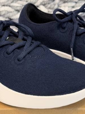 2025 is off to a fast start, so we thought you might need to lace up some new shoes. Our Wool Runner Go should do the trick. Here’s how to enter to win a pair: ✔️ Like this post ✔️ Follow @allbirds (if you aren’t already) ✔️ Tag a friend, and tell us how your New Year's resolution is going Open to United States residents only, and must be 18+ to win. Giveaway ends February 7, 2025 at 11:59PM PST. Winners will be selected at random, and contacted from the @allbirds verified account only via DM by February 10, 2025. If winners do not respond to prize notification within 48 hours of message, a new winner will be selected. Full T&Cs available via the 🔗 in bio. #allbirds #giveaway #woolrunnergo 