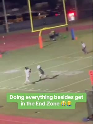 My coach would be so mad 😂🏈 (via bigsjayce/IG) #football #touchdown #endzone #troll #trolling #widereciever #coach #highschoolfootball #highschoolsports #athlete #funny 