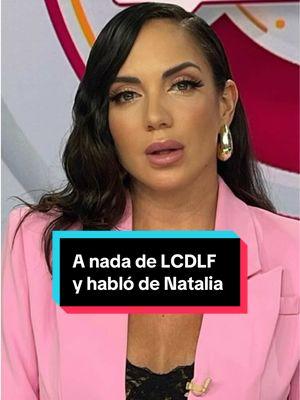 #SamiraJalil llegó al estudio de #EnCasaconTelemundo 🌟 para revelarnos si formará parte de los habitantes de #LaCasaDeLosFamosos o no. ✨🏠 Además, le mandó un mensaje a #NataliaAlcocer en la dinámica de posicionamiento. 💥🚨 #LCDLF5