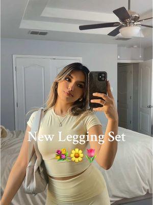 Dropping today!! New legging set for spring 🌼💐🌷 This set is from @Ariasclothingboutique_ & it’s perfect for #pilates or as #loungewear 🤍 #pilateslovers #pilatesoutfit #pilatesoutfitinspo #leggingset #leggingsoutfit #workoutoutfit #loungewearoutfit #loungewearset #loungewearstyle #comfyoutfits #comfyset #yellowset #pilatesprincess #pilatesgirl 