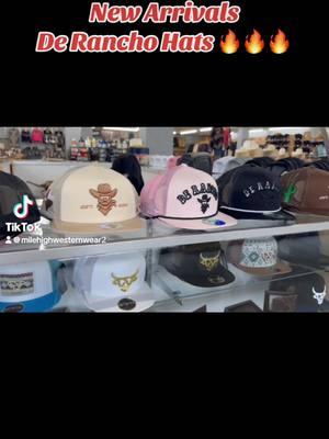 Nuevos Estilos En Las Gorras De Racho Bradn! También Disponibles Para Niños Visitanos En Nuetras 2 Localidades! 📍1055 S Federal Blvd Denver Co 80219  & 📍550 Thornton Pkwy Suite 212 Thornton Co 80229 @Mile High Western W Thornton #milehighwesternwear #derancho #deranchobrand #f #2025 #foryoupage #denvercolorado #thorntoncolorado #cap 