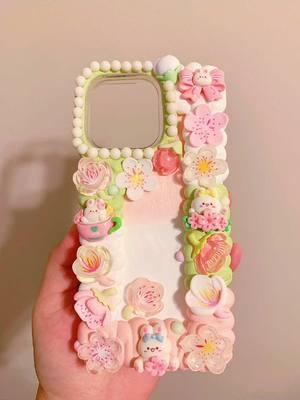 #sakura #sakuralover #sakurabunny #sakurafan #sakuragirl #decoden #decodencases #decodencase #decodenphonecase #customphonecase #handmadephonecase #gift #giftideas #giftidea #giftideasforher #decodendaily #decodenwithdaisy #decodenwithme #amsr #amsrsounds #diyproject 