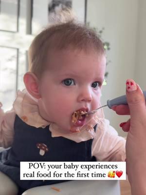 I mean food is everyone’s favorite right? 🍔❤️ #babylaughing #babiesoftiktok #babylife #moms #babyreels #parentsoftiktok #foryoupage #fyp #MomsofTikTok #parentlife 