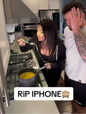 That was a close one😅🙈😂Watch what happens to my phone at the end! #cook #funnycouple #comddy #fyp 