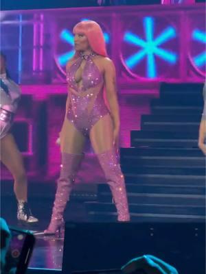 and if i say this is the best opening look for pf2 tour then what? #gagcityphilly #nickiminaj #fyp 