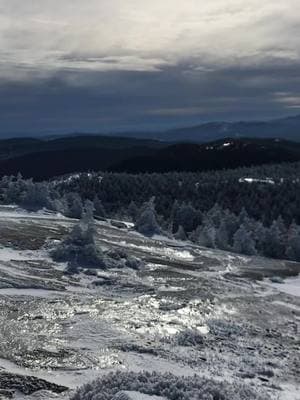 Little winter mountain moment. It was so windy 🌬️❄️🏔️ #winterhiking #snow #Outdoors #solohiking #hikingadventures #hikingszn #girlswhohike #doingthings #outdoorsy #outdoorsygirl #mountains #mountaingirl #hikinggirl #weekendtrip #weekendhike #hikingaesthetic #womenwhohike #womenwhohikesolo #outside #nature #mountainviews 