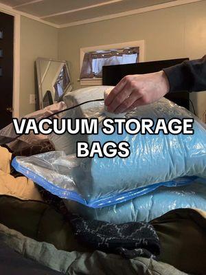 These storage bags work soo well #storagebags #vacuumsealed #clothingstorage #bedroomstorage #blanketstorage #storagebagorganizer #storagebagswithvacuum #vacuumbags 