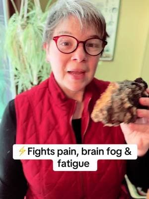 🔥CHAGA – Nature’s Most Powerful Antioxidant for Energy & Immunity! 🍂✨ This ancient wild mushroom has been used for centuries to boost immunity, fight fatigue, and support liver health. It’s packed with beta-glucans, polyphenols, and anti-inflammatory compounds that help your body naturally detox and thrive! 🍵 How to Use It: ✔️ Brew a Chaga tea for daily wellness ✔️ Add to smoothies for a natural energy boost ✔️ Support your immune system during winter Have you tried Chaga mushroom tea before? 🍂 Drop a 🍵 in the comments! #ChagaMushroom #NaturalDetox #ImmunityBoost #LiverHealth #ChagaTea #Superfood #HolisticHealing #HerbalMedicine #MushroomBenefits