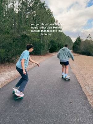 because you’re never too old for fun outdoor hobbies !! 🛹 🌸 🫶🏼 #coastalcarolina #coastalliving #girlswhoskate #outdoorfun #surfskate #wilmingtonnc #girlsbelike @Jewelsthegem23 