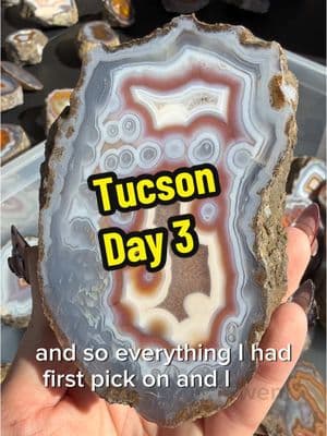 Tucson Day 3 was a short one since I wasn’t feeling my best, but rest is key because tomorrow, it’s back to hunting for more stunning crystals! 💎✨ Don’t miss our LIVE sale on Feb 1 at 6 PM MST! See you there! 🔥 #TucsonGemShow #CrystalLiveSale #HealingCrystals #RareCrystals #CrystalShopping #GemShowFinds #MineralCollector #StarCandyMinerals”