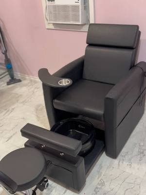 New pedicure area 💕💕 #TamarasSparkle #MeridianMsNailTech #meridianms #Mississippi #pedicure 