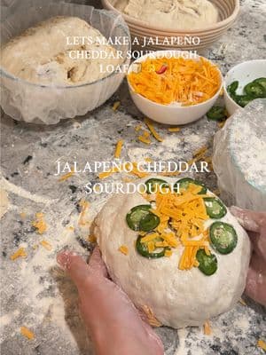 one of my favs to bake🙌🏼🍞🌶️🧀#sourdough#jalapenocheddar#susteas#baking#bread#BakeWithMe#breadtok#cheddar#Recipe#Home#kitchen @SUSTEAS @King Arthur Baking 