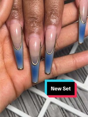 Chrome 💙  . . #nailart #chromenails #charlottenailtech #charlottenails 