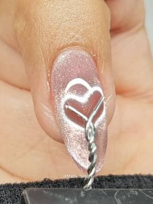 Cat eye valentines nail trend  . . . . #viralvideo #acrylicnails #uñas #polygel #ValentinesDay #2025 #hairstyle #beauty #trend #trending #cateye #heartnails #softgel #gelnails #fy #fyp #nails #for #foryoupage 