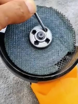 The old-fashioned angle grinder hexagonal pressure plate card is not easy to remove. This new pressure plate is easy to install and remove, safe and easy to use #angle grinder pressure plate #hexagonal pressure plate #high performance utility tools #hardware tools #TikTokShopLastChance #TikTokShopNewYearNewAura #spotlightfinds 