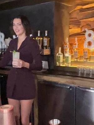 when Kendall Jenner is your bartender in vegas #818 #kendalljenner #amaya 