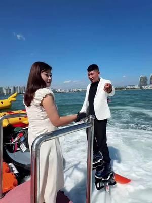 She thoroughly enjoyed this experience！#flyboard #watersport #amazing #watersports #chinatravel 