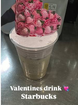 1g: ariannyscoronel #starbucksvalentinesdaydrink Lo compartiste #starbucksvalentine #valentinesda #starbucks #starbucksdrinks #willyoubemyvalentine #fyp #Love #cute #bemyvalentine #ValentinesDay #starbuckssecretmenu  #starbucksdrinks 