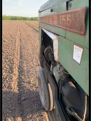 Since we showed the 4786 time to show the Oliver 1555. I have spent a lot of time running this one.   #farmtok #olivertractor #oliver1555 #tractor #farm #agriculture #midwest 