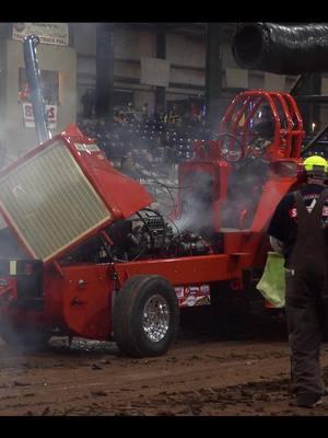 This was an unfortunate run last night Julie Elpers onboard the "Just Blowin Cash" Allis Chalmers hot farm. She and everyone else was ok thankfully. #tractorpull #Motorsport #turbo #boost #turbocharged #allischalmers #tractorpullfails