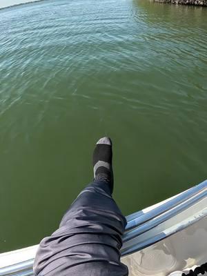 Ever stepped into the water, thinking it was shallow, only to find out Mother Nature had other plans? Well, not today! My LeakDry waterproof socks keep my feet dry, even when I misjudge the boat launch (which happens a lot). Why suffer through soggy socks when you can keep your feet high and dry? Grab a pair here → https://amzn.to/3PXYq0S #amazon #affiliate #LeakDry #WaterproofSocks #NoMoreSoggyFeet #BoatLife #FishingGear #StayDry #AmazonFinds #OutdoorEssentials #boats #boating #florida #fishing #FishingTips #reels #fyp  @leakdry_outdoor 