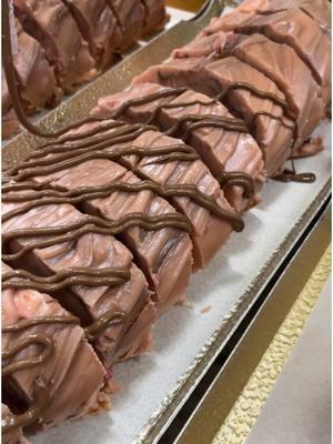 Chocolate Covered Strawberry is back in stock 🍫🍓 Grab your slice today!! #frankenmuthfudgekitchen #fudgekitchen #frankenmuthfudge #fudge #homemade #bestinthestate #fudgemaker #fudgemakers #originalfudge #homemadefudge #makingfudge #handmade #originalrecipe #since1964 #handmadefudge #bestfudge #michiganfudge #chocolate #strawberry #chocolatecoveredstrawberry #chocolatecovered #strawberryfudge #chocolatefudge #seasonal #limitedtime #ValentinesDay #valentinesdaygiftideas #ordernow #orderonline #ordertoday #fypシ #fypシ゚viral #frankenmuth #fyp #frankenmuthmi #seefrankenmuth #michigan #puremichigan #viral #reels 