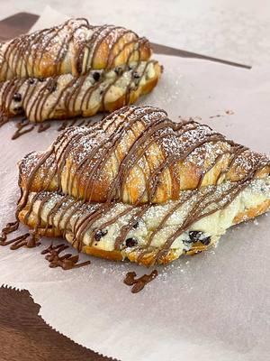 Cannoli Cookie Dough Croissants  🥐 🍪💌💓 #croissants#sourdough#cookie#cookiedough#chocolate#ValentinesDay#valentine#cannoli#aesthetic#cute#dessert#pastry#pastries#patisserie#baking#bakery  