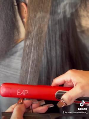 Let's keep a long story short & get STRAIGHT to the point! PRESSED 😍 Tool used: 1" ceramic flat iron Stylist: @tassi_yourhairstylist Shop EapHeat.com🔥 #EapHeat #Eap #heatgang #BestFlatiron