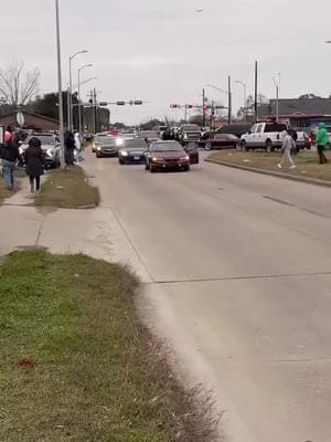 Parked <<<🚘>>> #slabs #glass84s #vogues #mlk #soufside #nawfside #houston #tx #poptrunk #slabsplaysession #redlineslabs #bluelineslabs #greenlineslabs #explore #fyp 