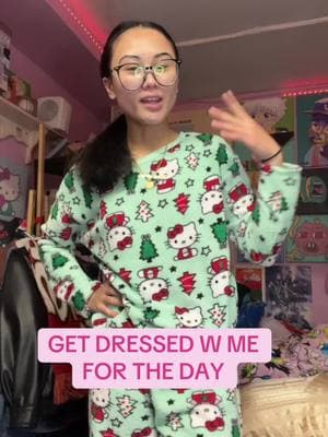 basic outfit today bc its cold af  - - - #teacheroutfit #teacheroutfits #fitcheck #getsressedwithme #grwm #grwmroutine #pickmyoutfit #pickmyfit #pickmyoutfitwithme #grwmforwork #grwmforworkvibes #comfyclothes #comfyoutfit #comfyoutfits 