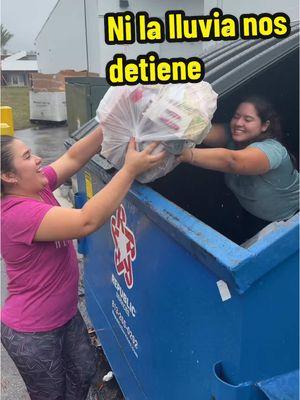 Aquí estamos en el dumpster en medio del aguacero y  miren como es cada vez que llegamos al dumpster #fypシ #usa🇺🇸 #dumpsterdadreal #usa_tiktok #fypシ゚viral #fyp #dumpsterdiving #viralvideo 