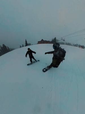 Gotta watch those wipeouts in front of you. Fresh power therapy 😮‍💨 #snow #snowbaording #breckenridge #vail #aspen #montblanc #denver #ski #colorado 