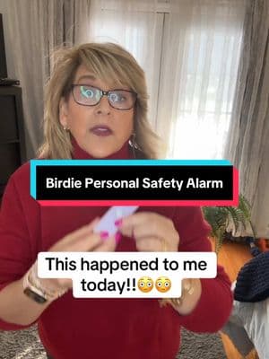 This is the greatest little thing to ensure your safety and help keep you safe#MustHave #TikTokShop #birdie#SafetyAlarm #PersonalSafetyAlarm #BirdiePersonalAlarm #KeychainAlarm